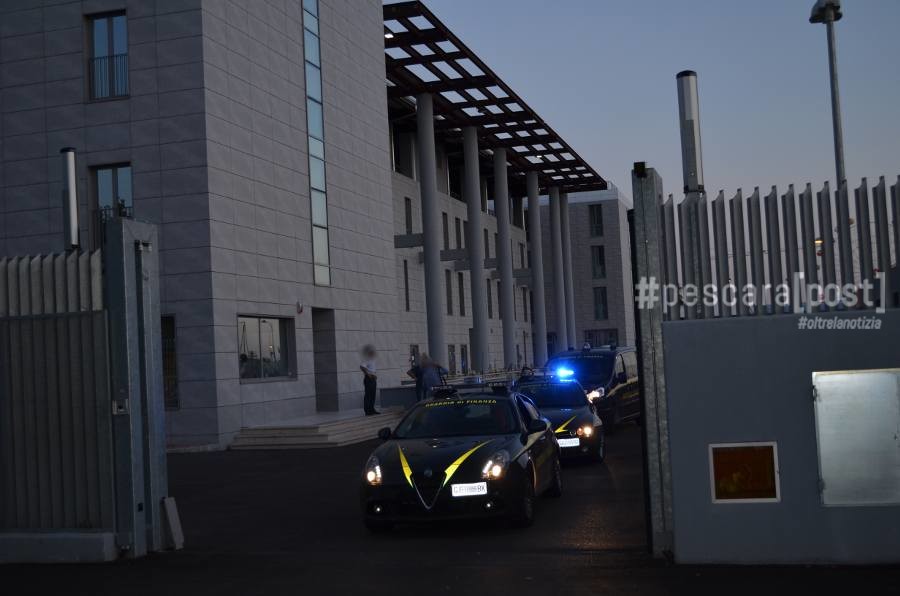 Spaccio Di Droga In Piazza Santa Caterina, Maxi Operazione Guardia Di ...