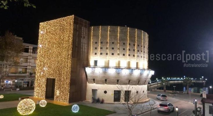 Immagini Di Natale Al Mare.Luci Di Natale Francavilla Al Mare Accensione Ufficiale Luminarie Ecco Dove E Quando Pescarapost